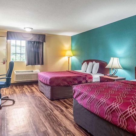 Econo Lodge Hotel ברדפורד מראה חיצוני תמונה