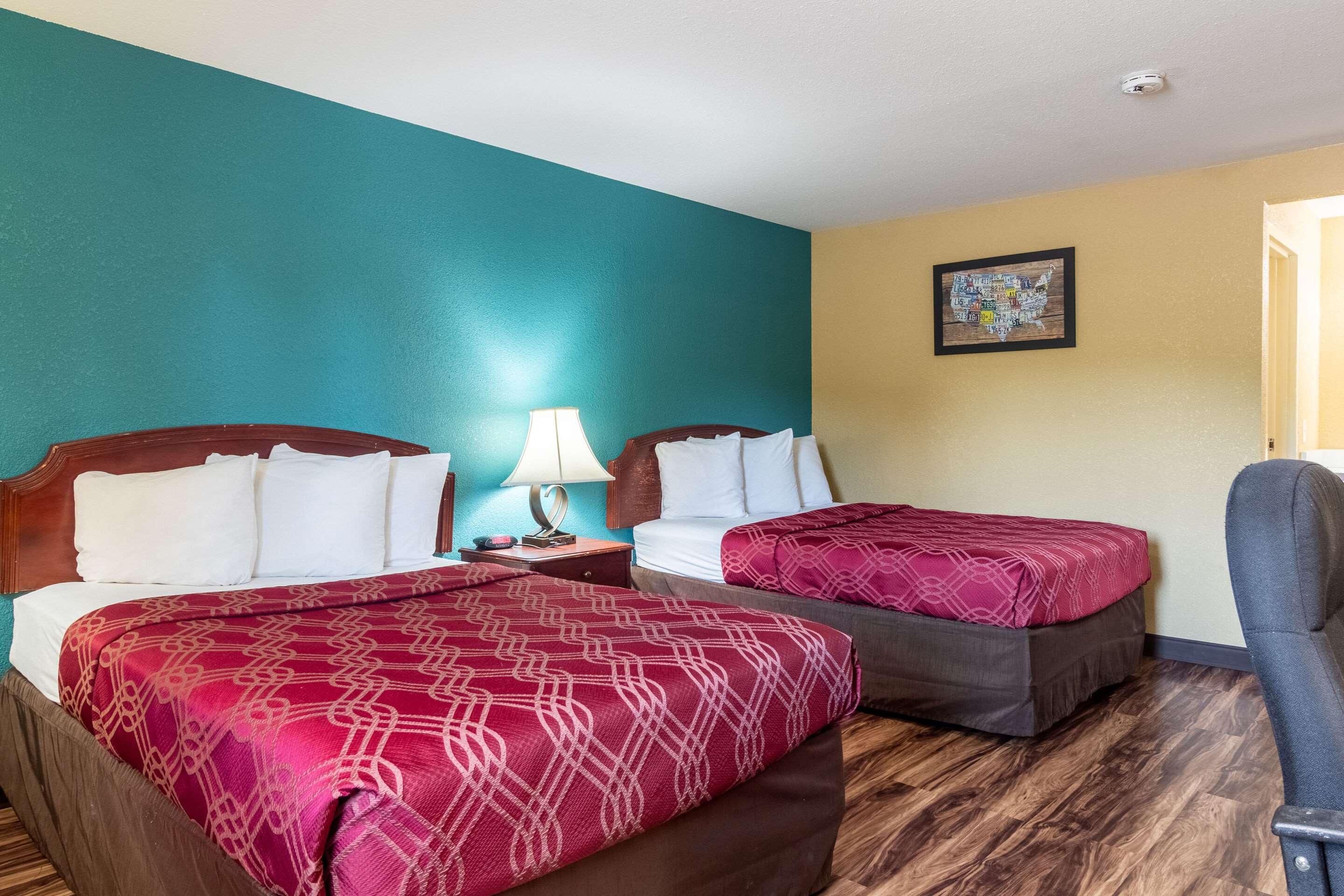 Econo Lodge Hotel ברדפורד מראה חיצוני תמונה