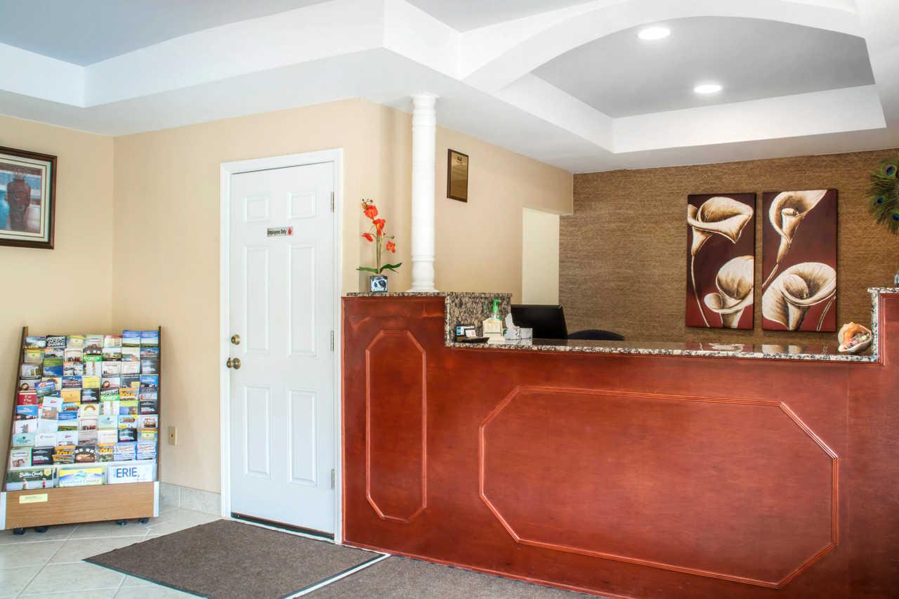 Econo Lodge Hotel ברדפורד מראה חיצוני תמונה