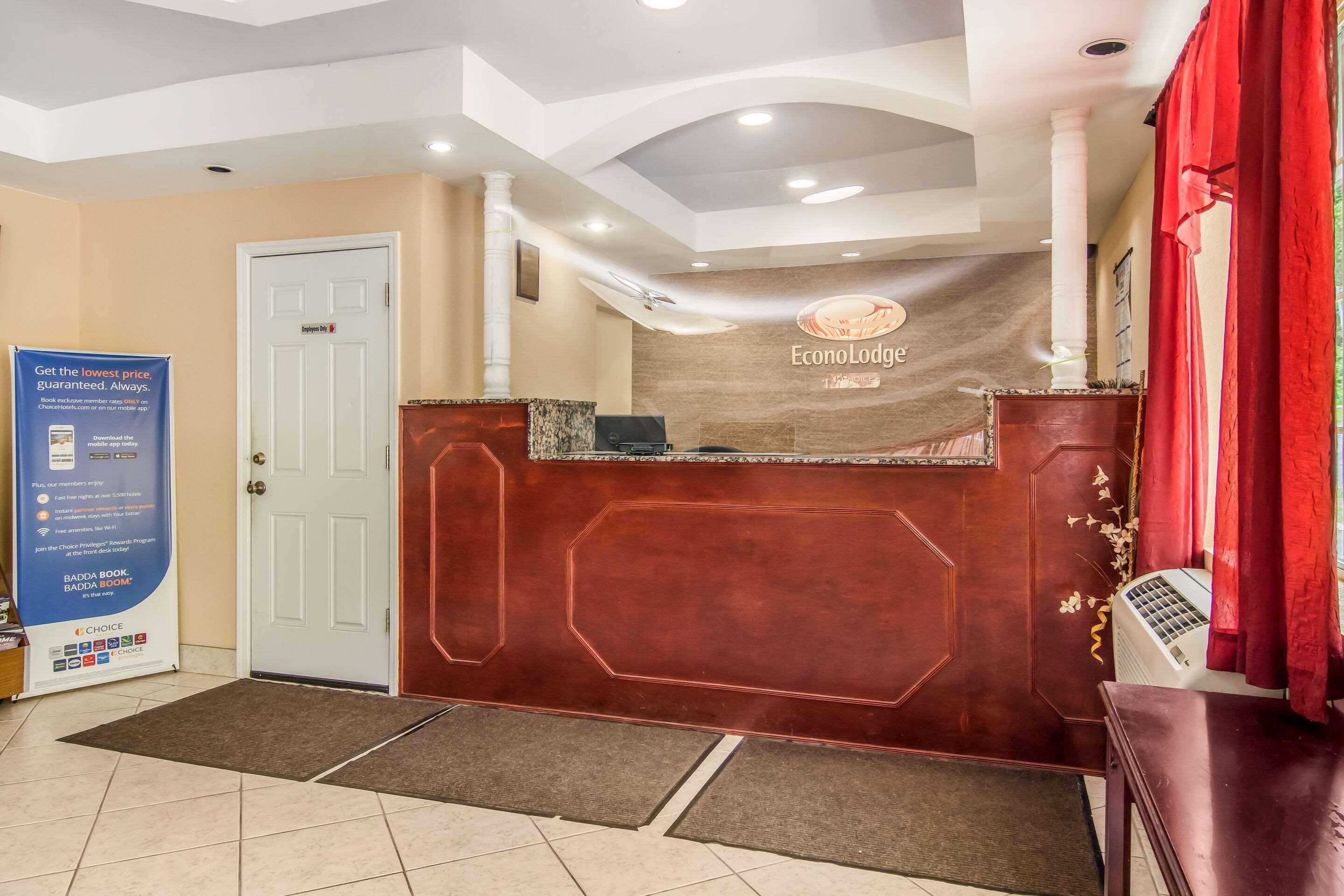 Econo Lodge Hotel ברדפורד מראה חיצוני תמונה