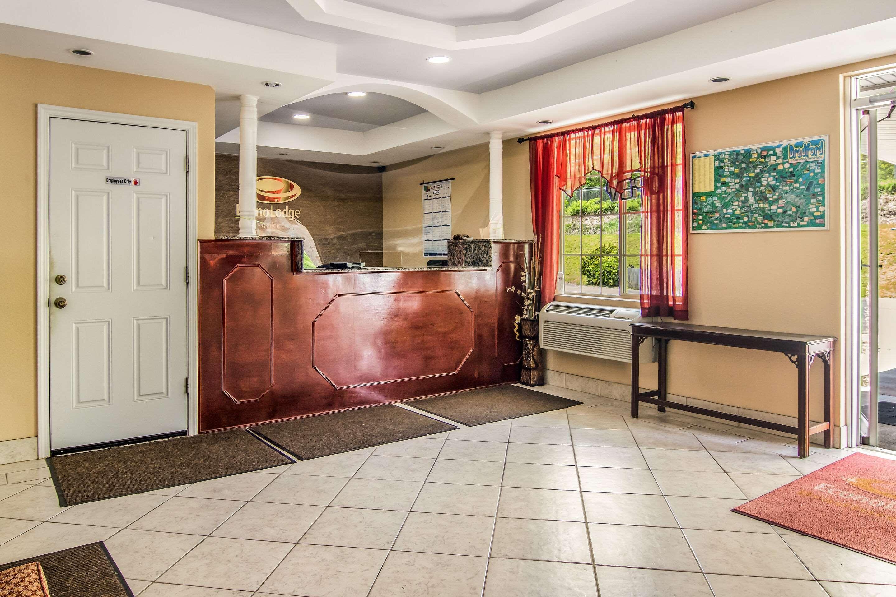 Econo Lodge Hotel ברדפורד מראה חיצוני תמונה