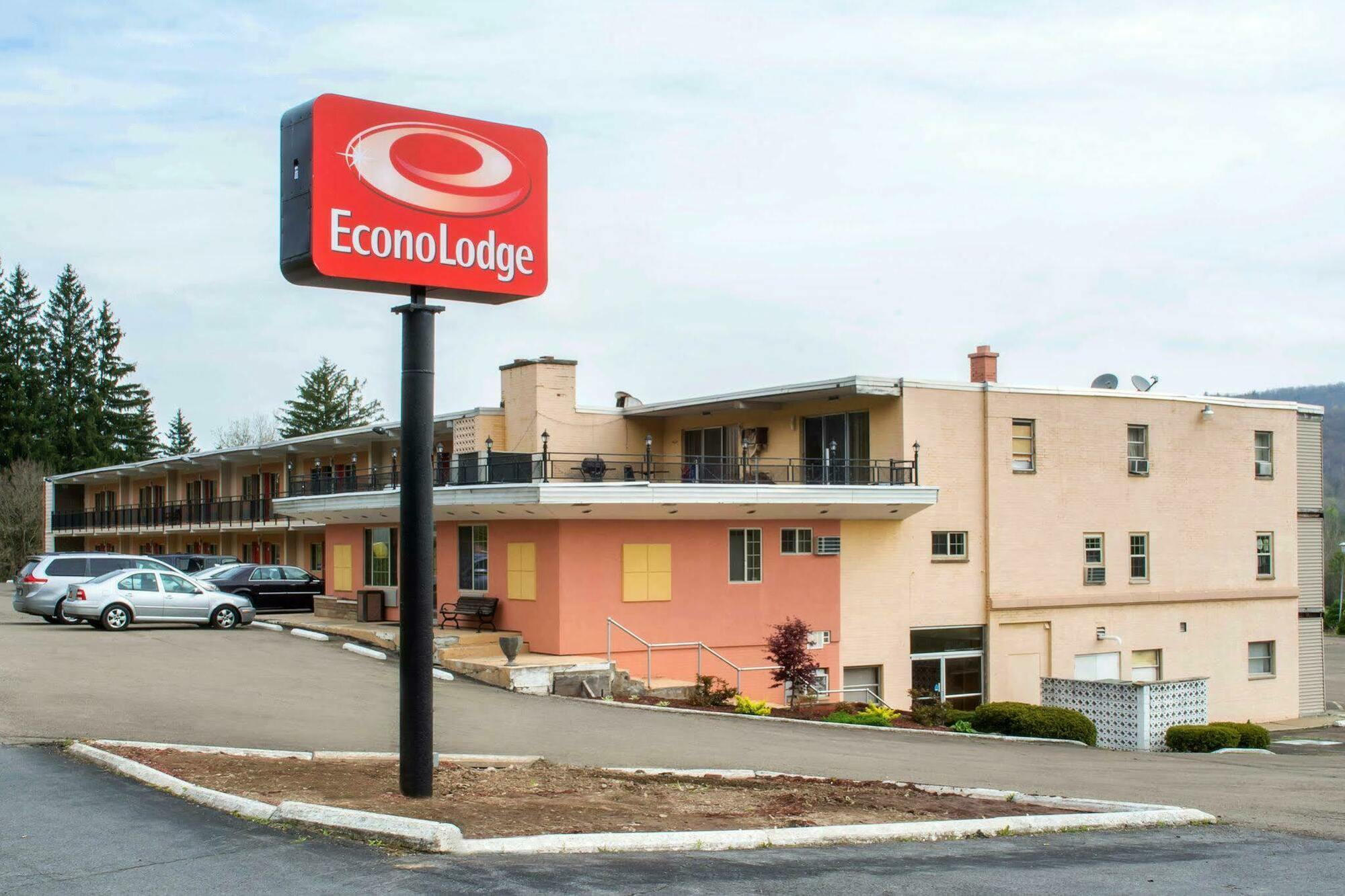 Econo Lodge Hotel ברדפורד מראה חיצוני תמונה